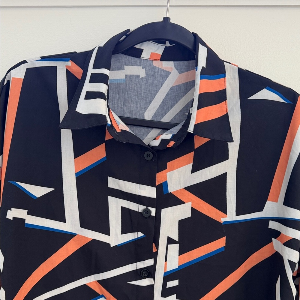 Abstract Pattern Button Down Blouse - Picture 4 of 9